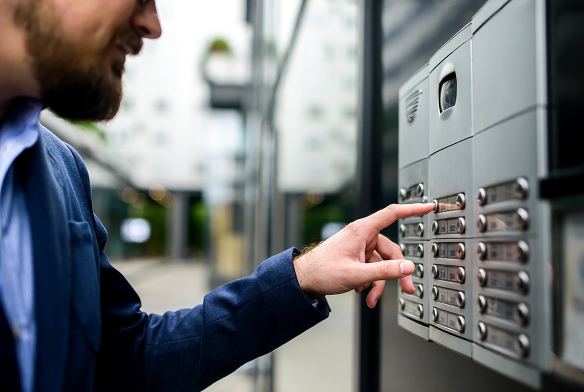 Sprech­anlagen bei Elektro Kirchner GmbH & Co.KG in Wildflecken